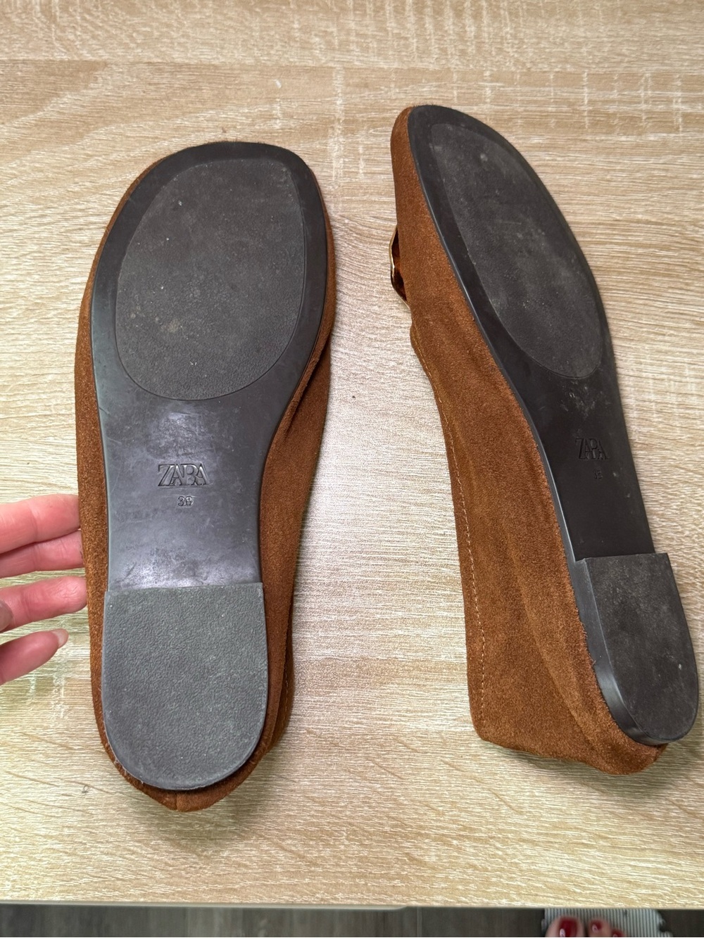 Zara leather & Suede Ballet Flats with Gold detail - Picture 5 of 10